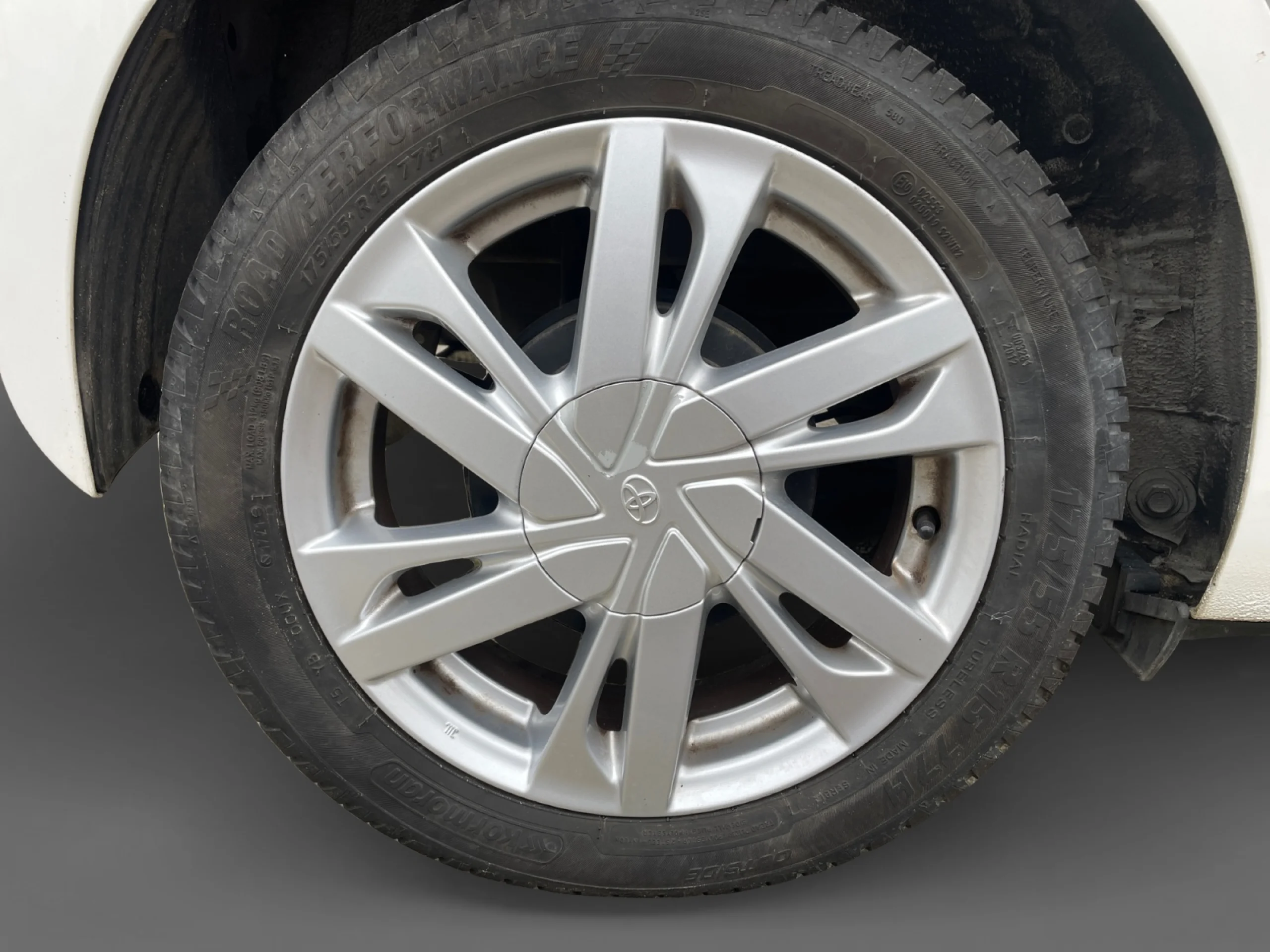 TOYOTA AYGO 1.0 70 X PLAY - Foto 9