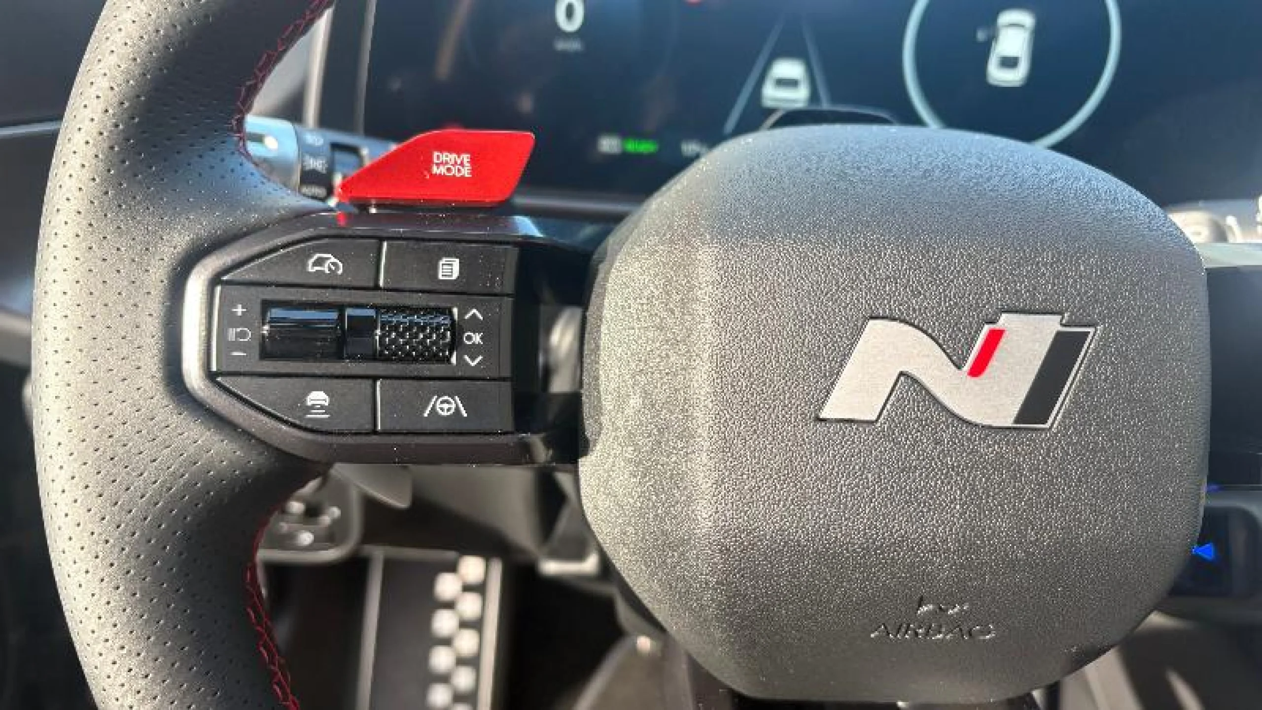 HYUNDAI Ioniq 6 239KW (325CV) 84KWH AWD N LINE - Foto 16