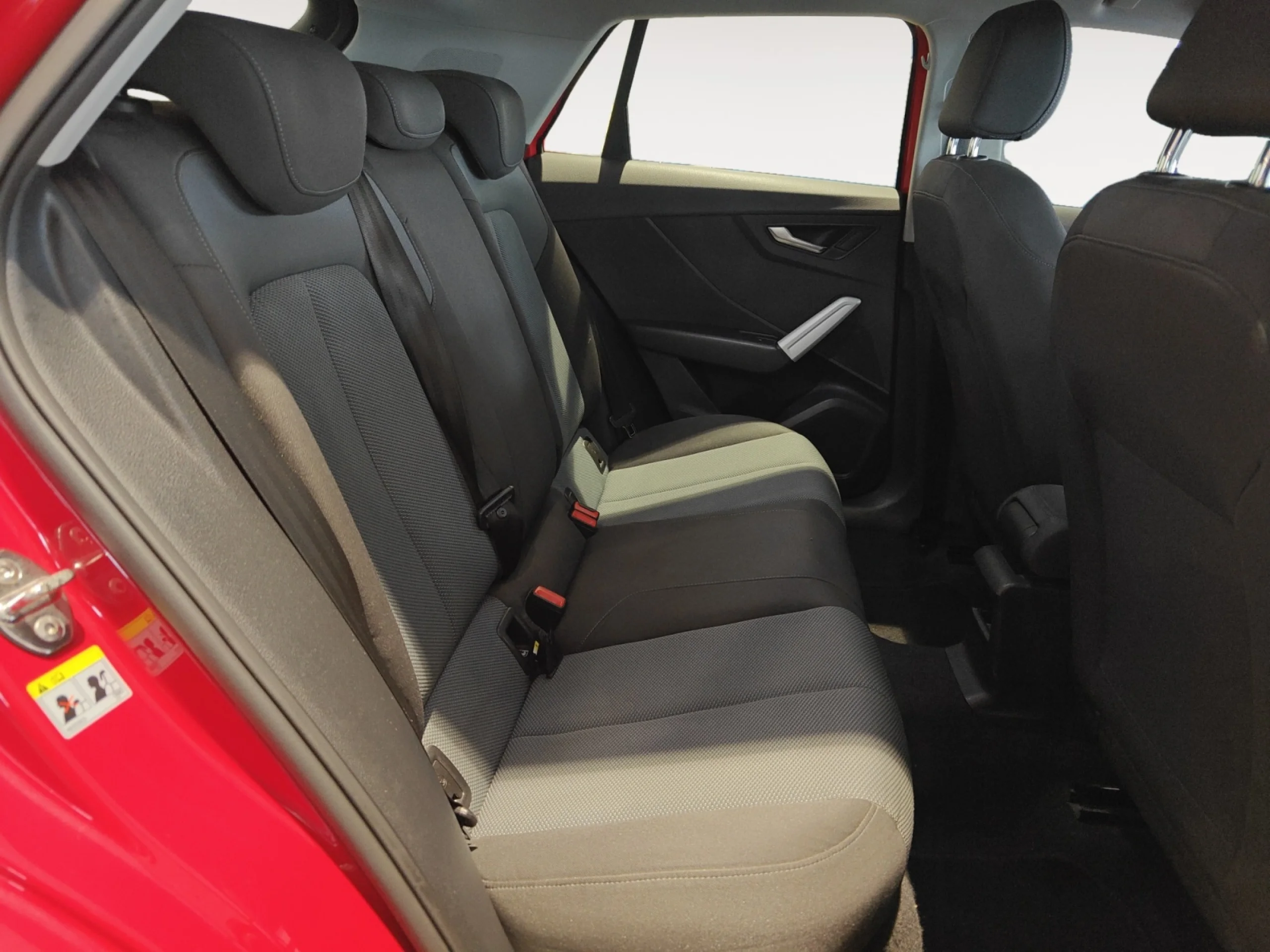 AUDI Q2 DESIGN EDITION 1.6 TDI - Foto 8