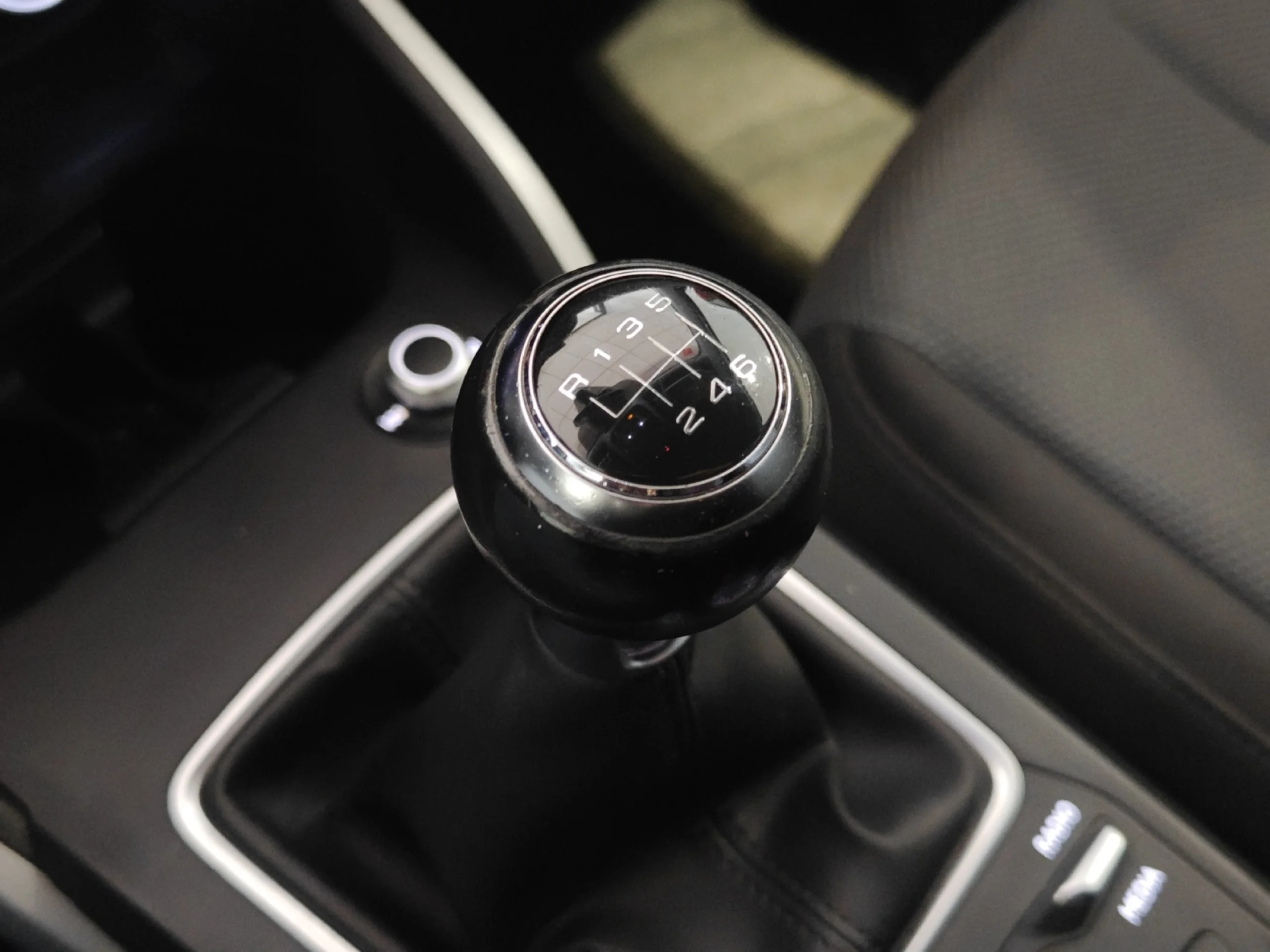 AUDI Q2 DESIGN EDITION 1.6 TDI - Foto 19