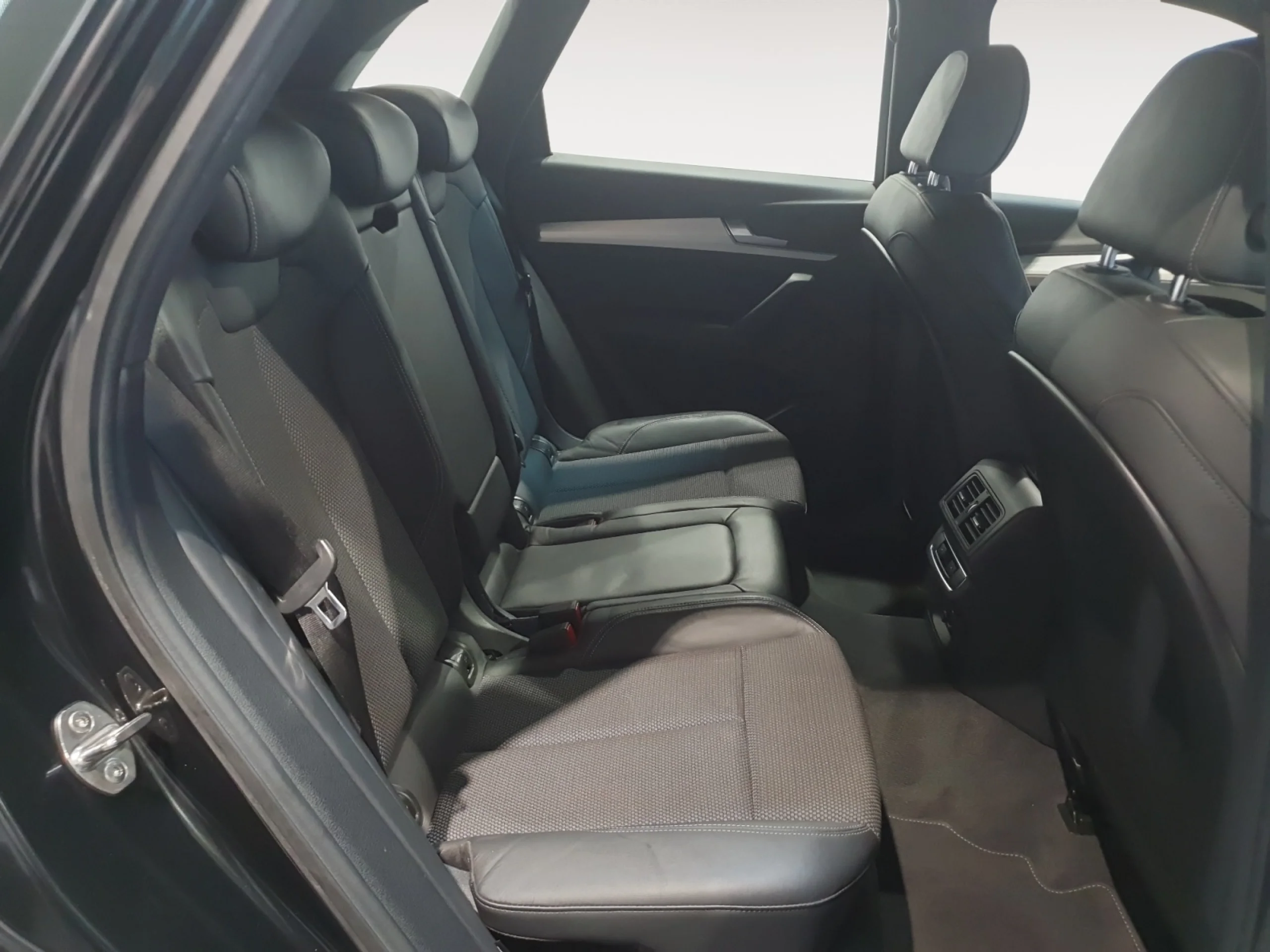 AUDI Q5 BLACK LINE 40 TDI 140KW QUATTRO S TRONIC - Foto 8