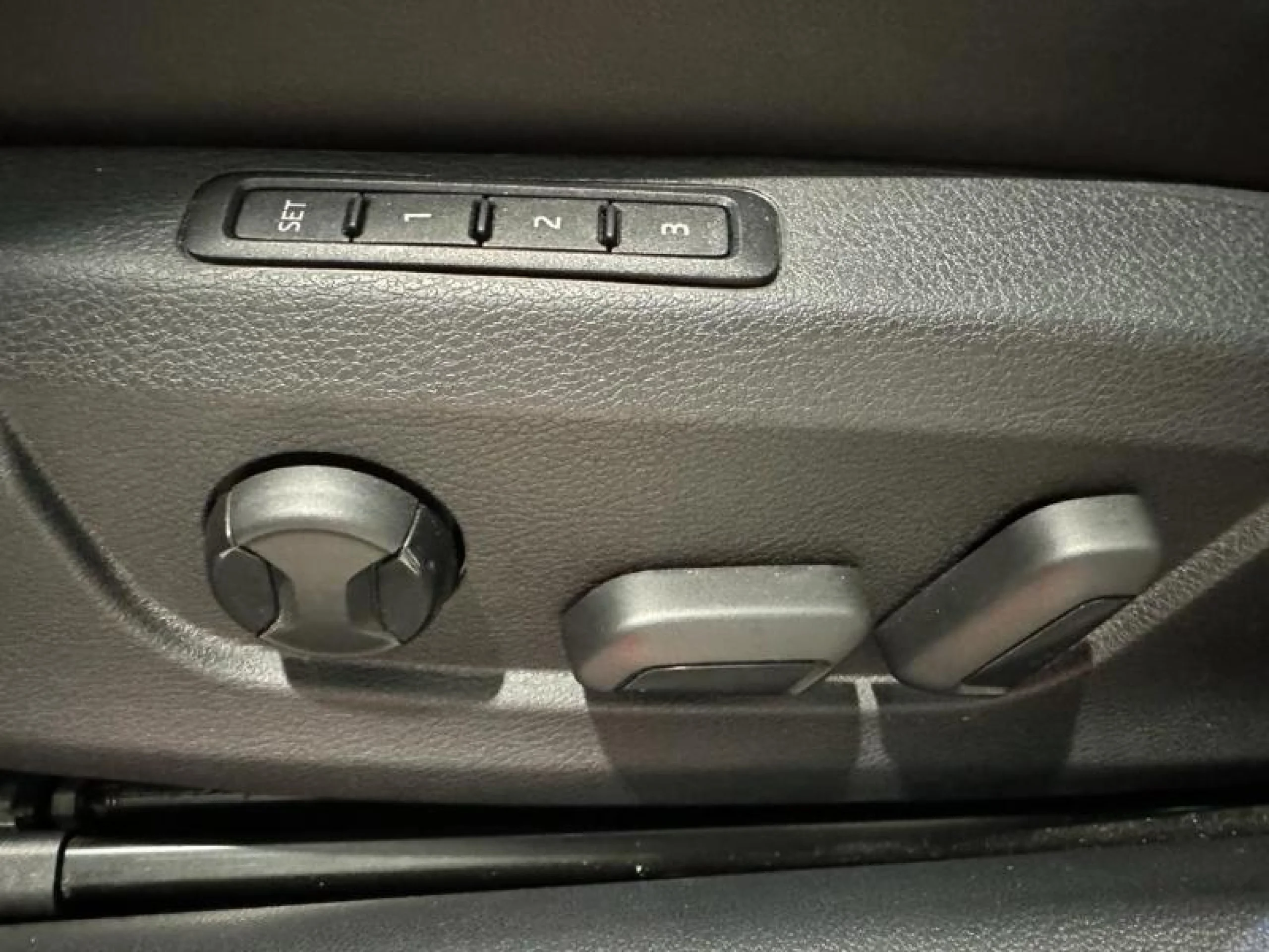 SKODA Superb COMBI 2.0 TDI 110KW DSG SPORTLINE - Foto 14