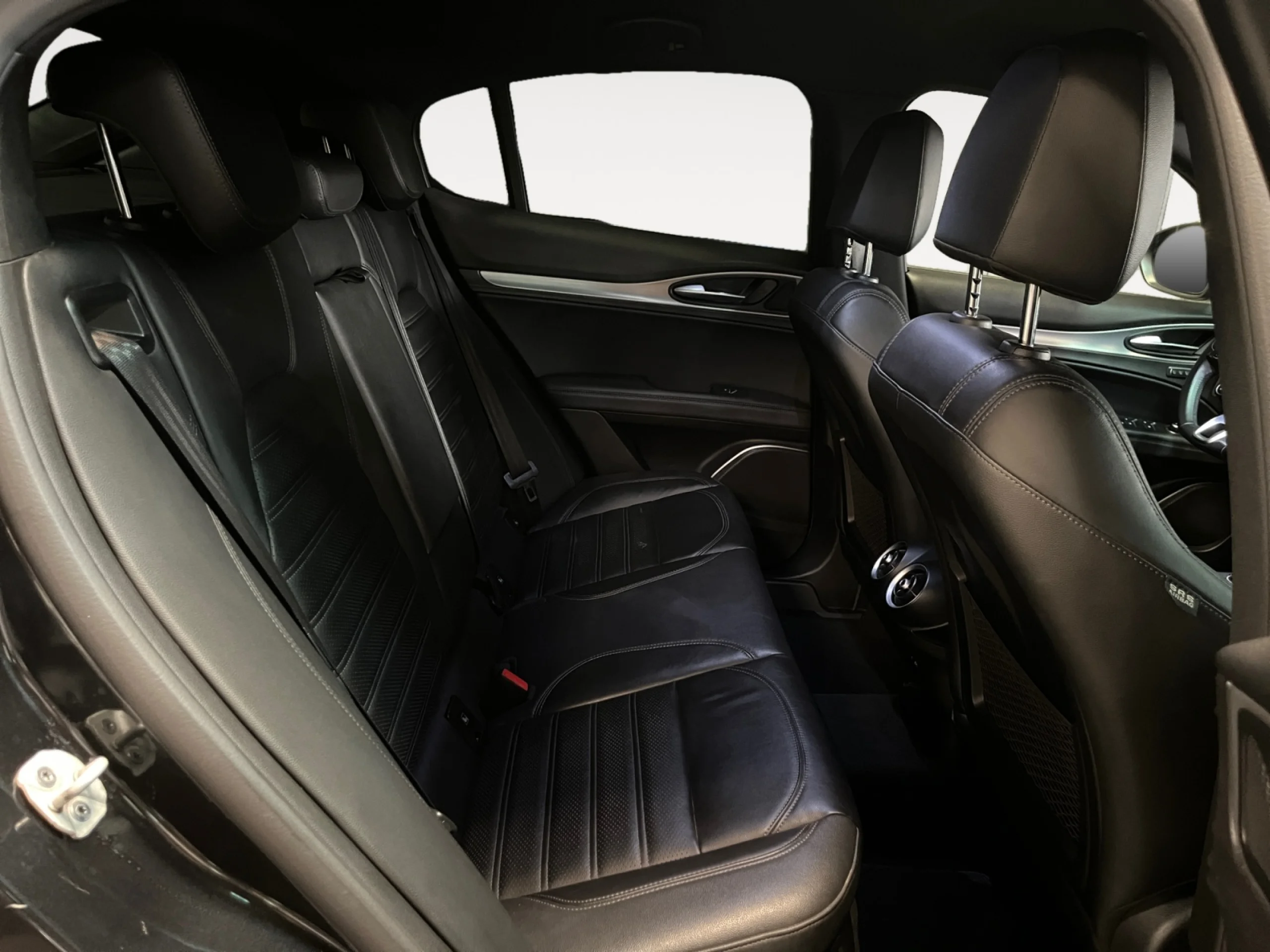 ALFA ROMEO STELVIO 2.2 DIÉSEL 154KW (210CV) VELOCE Q4 - Foto 6