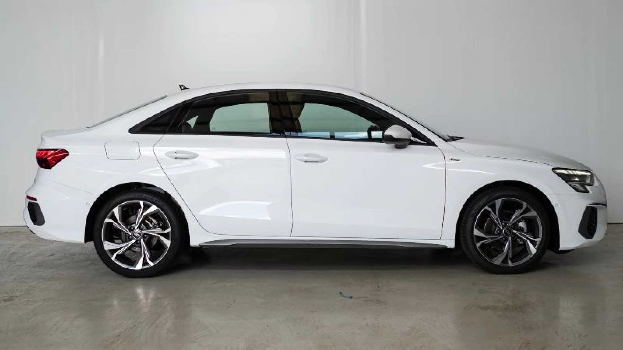 AUDI A3 SEDAN S LINE 30 TDI 85KW (116CV) - Foto 3
