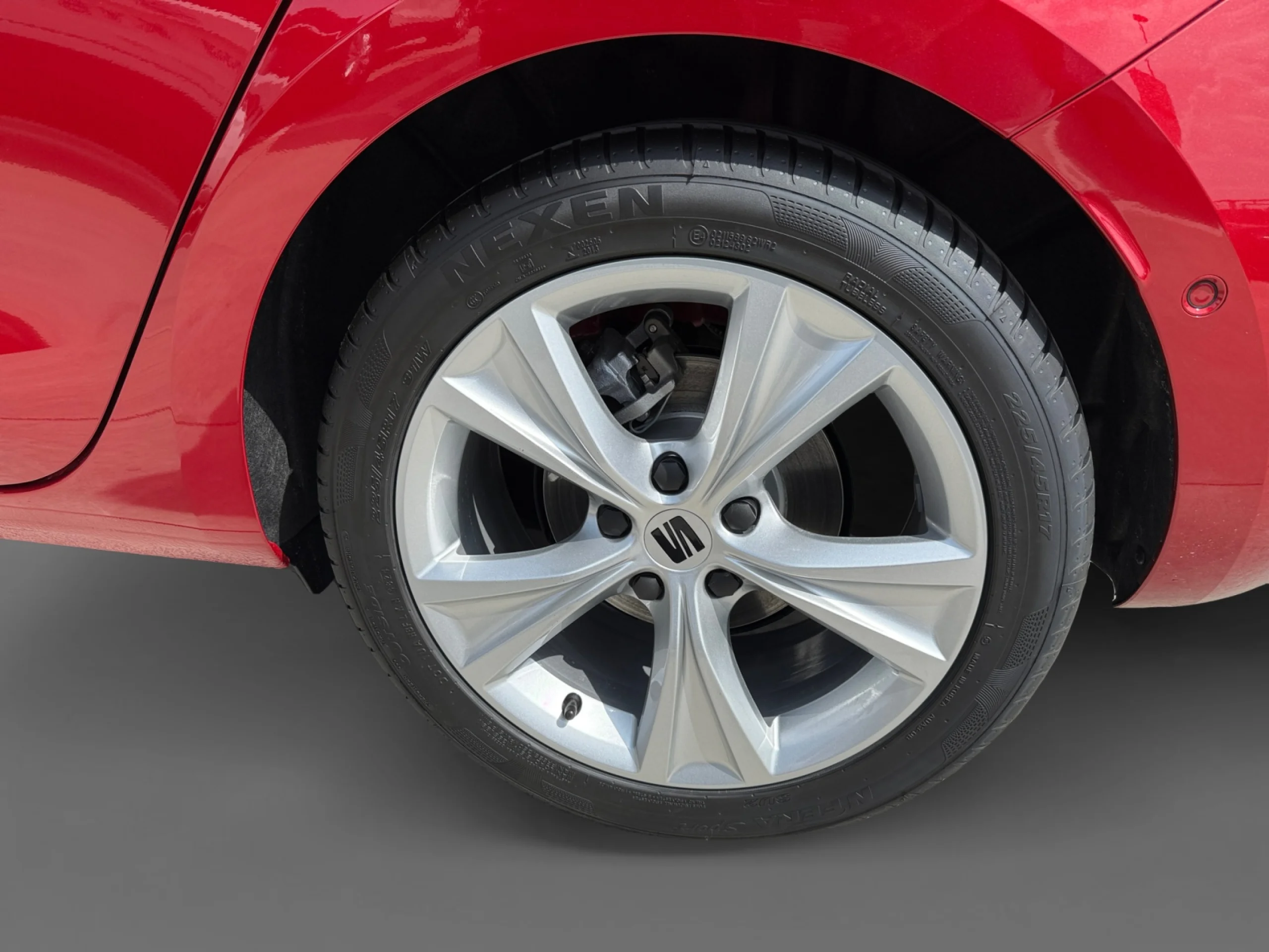 SEAT LEON 1.5 TSI 85KW S&S FR 25 ANIVERSARIO - Foto 9