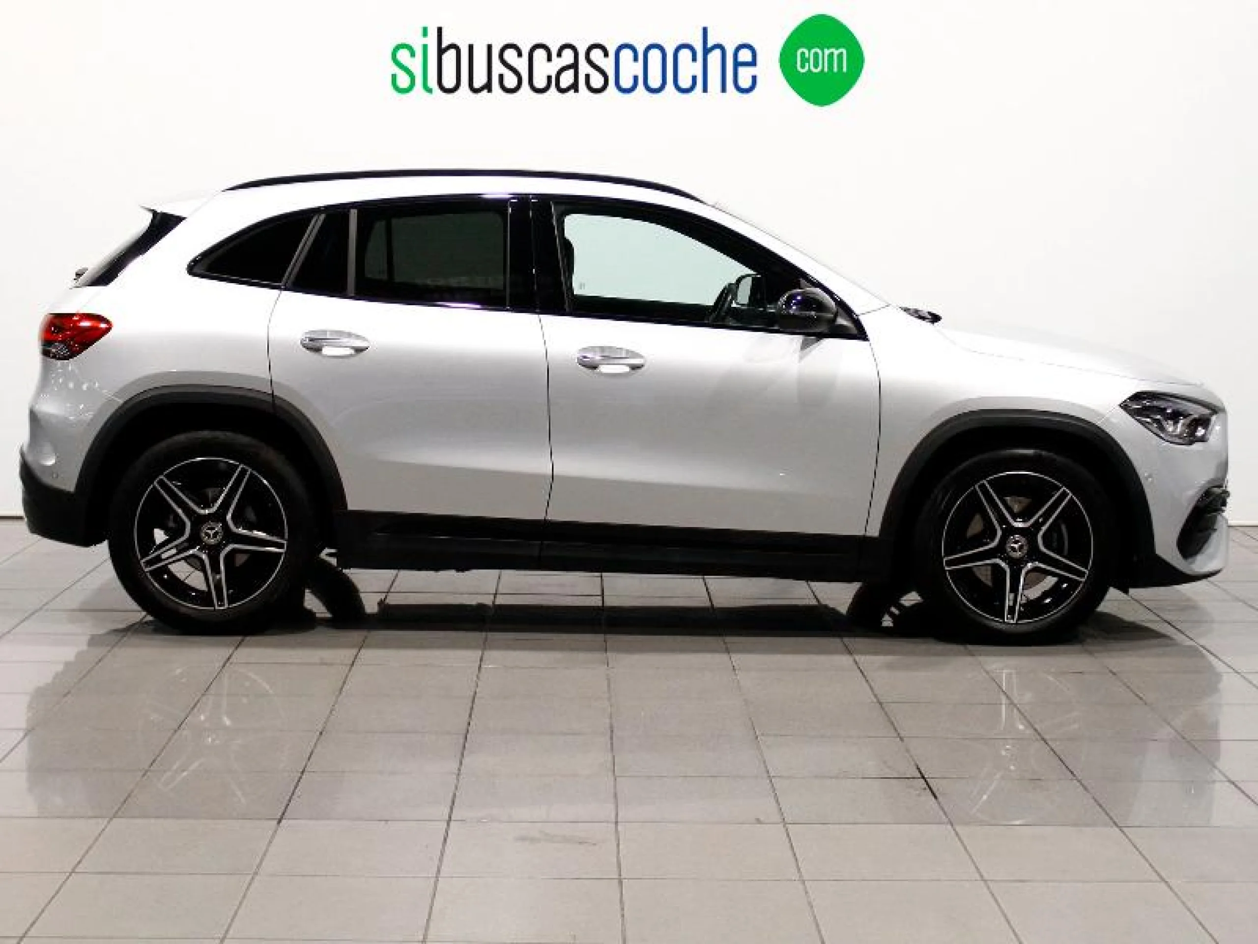 MERCEDES-BENZ Clase gla GLA 200D AMG - Foto 2