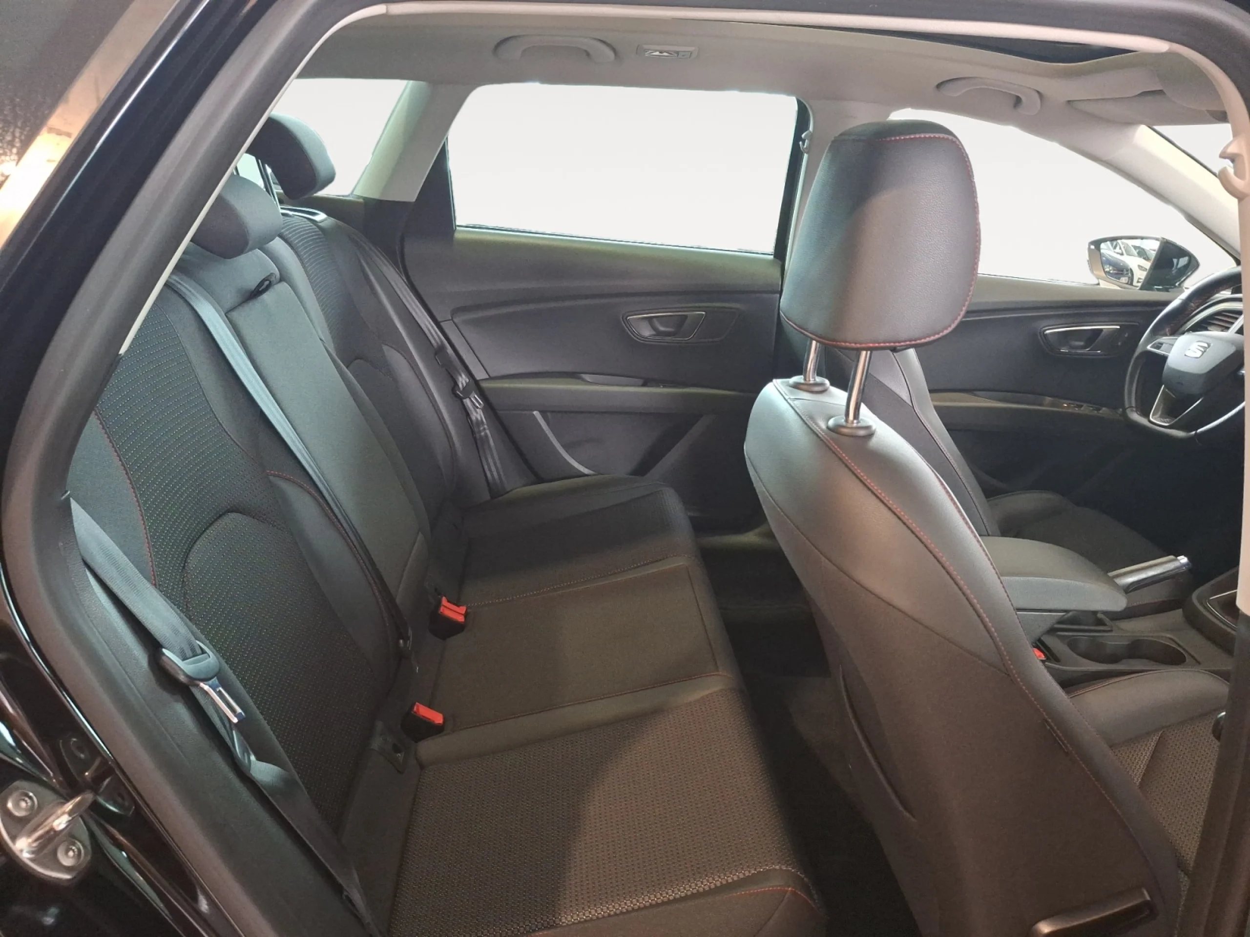 SEAT LEON ST 1.4 TSI 150CV ACT ST&SP FR - Foto 9