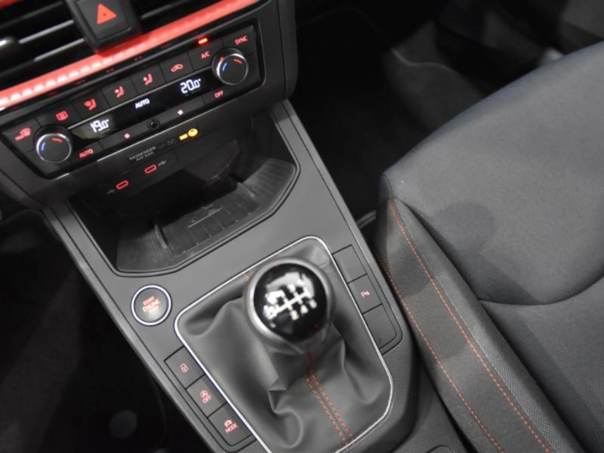 SEAT IBIZA 1.0 TSI 81KW (110CV) FR XL - Foto 10