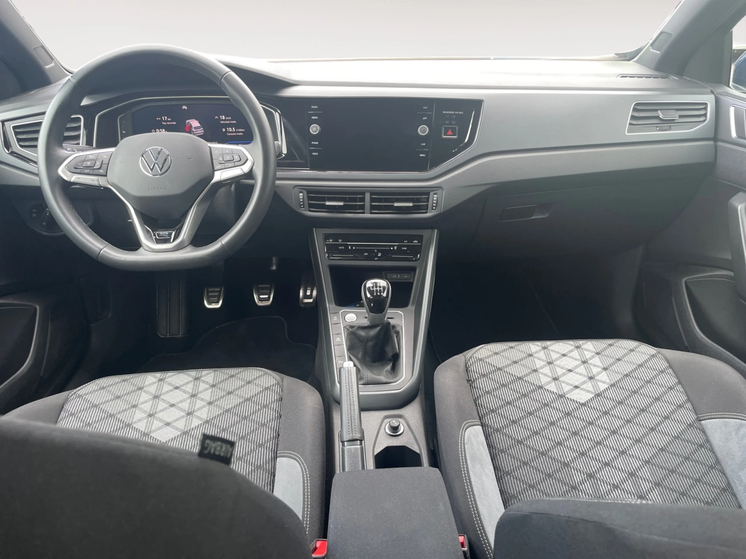 VOLKSWAGEN TAIGO R LINE 1.0 TSI 81KW (110CV) - Foto 4