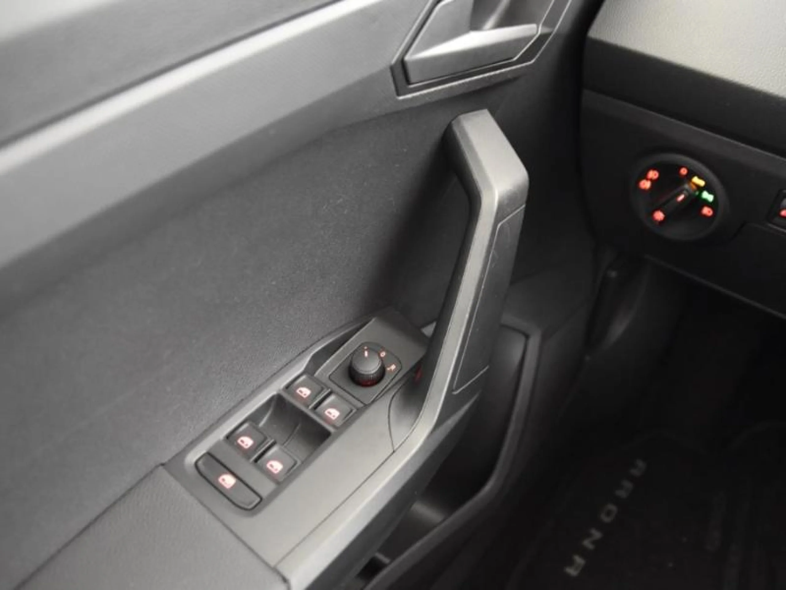 SEAT ARONA 1.6 TDI 70KW REFERENCE ECO - Foto 15
