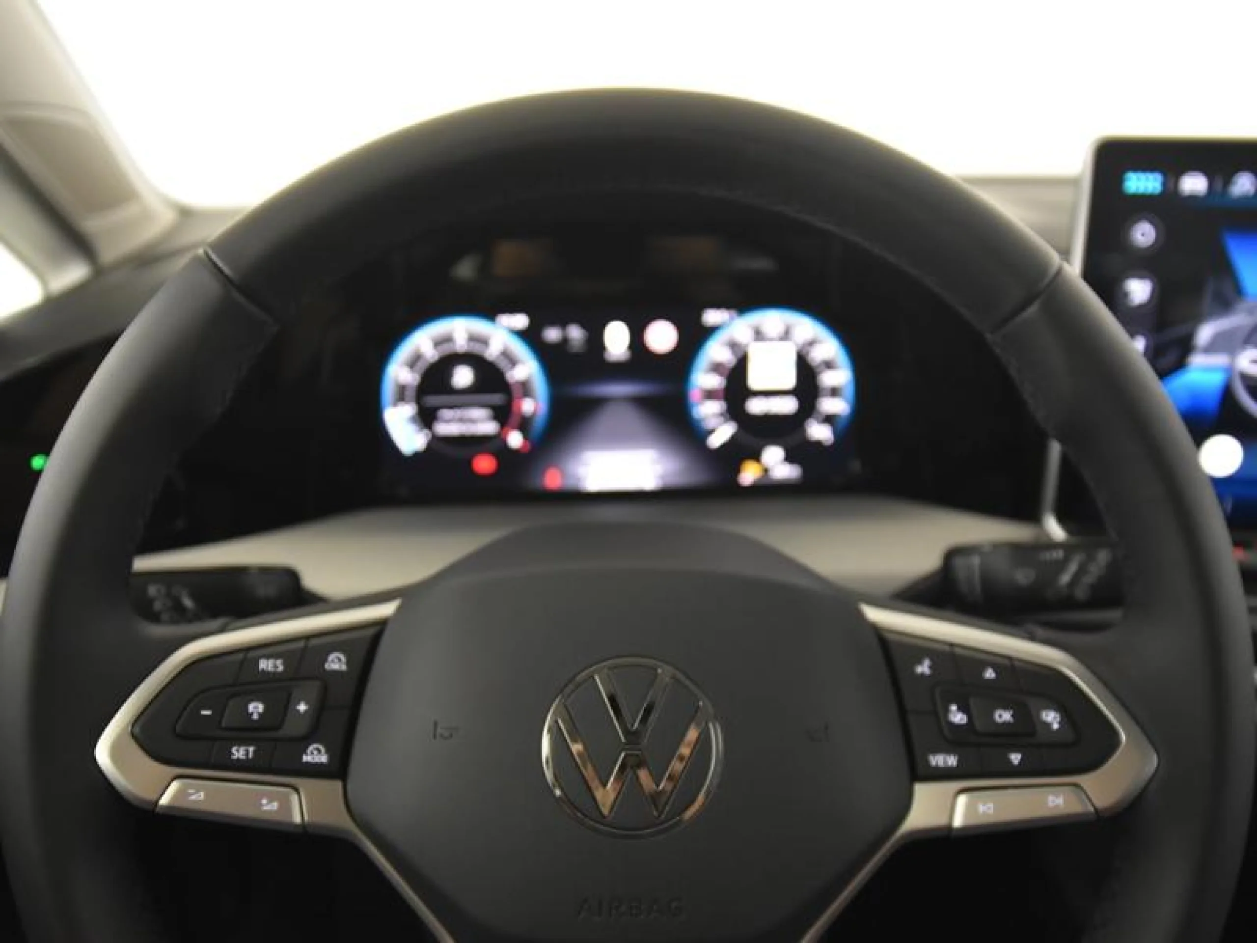 VOLKSWAGEN GOLF 1.5 TSI 85KW (115CV) - Foto 17
