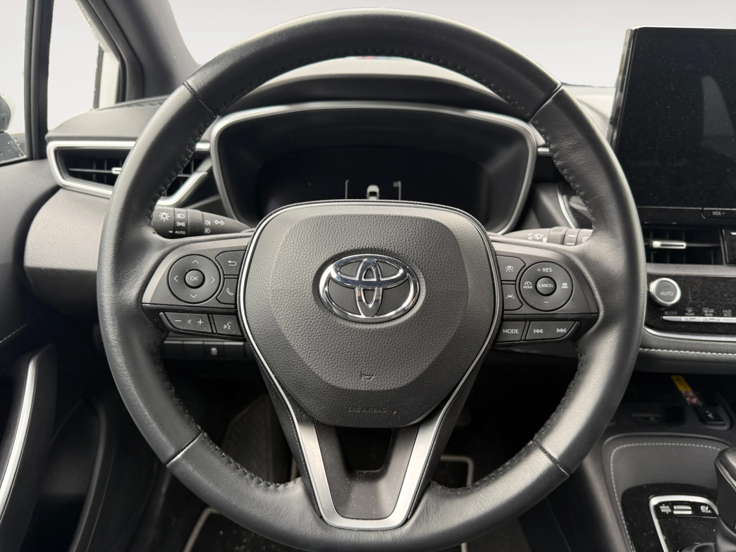 TOYOTA COROLLA 2.0 180H STYLE E CVT TOURING SPORT - Foto 11