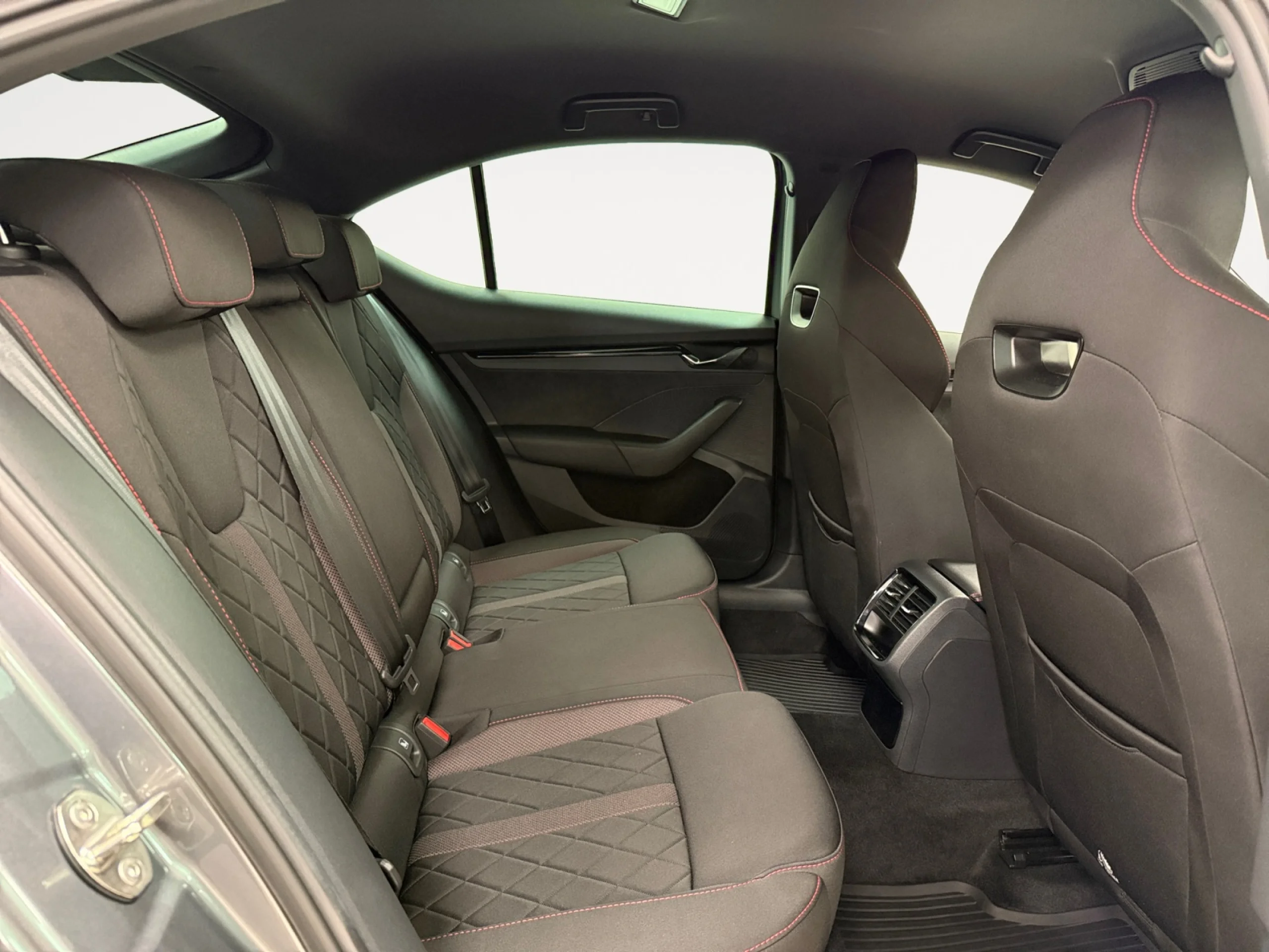 SKODA OCTAVIA 2.0 TSI 180KW (245CV) DSG RS - Foto 6