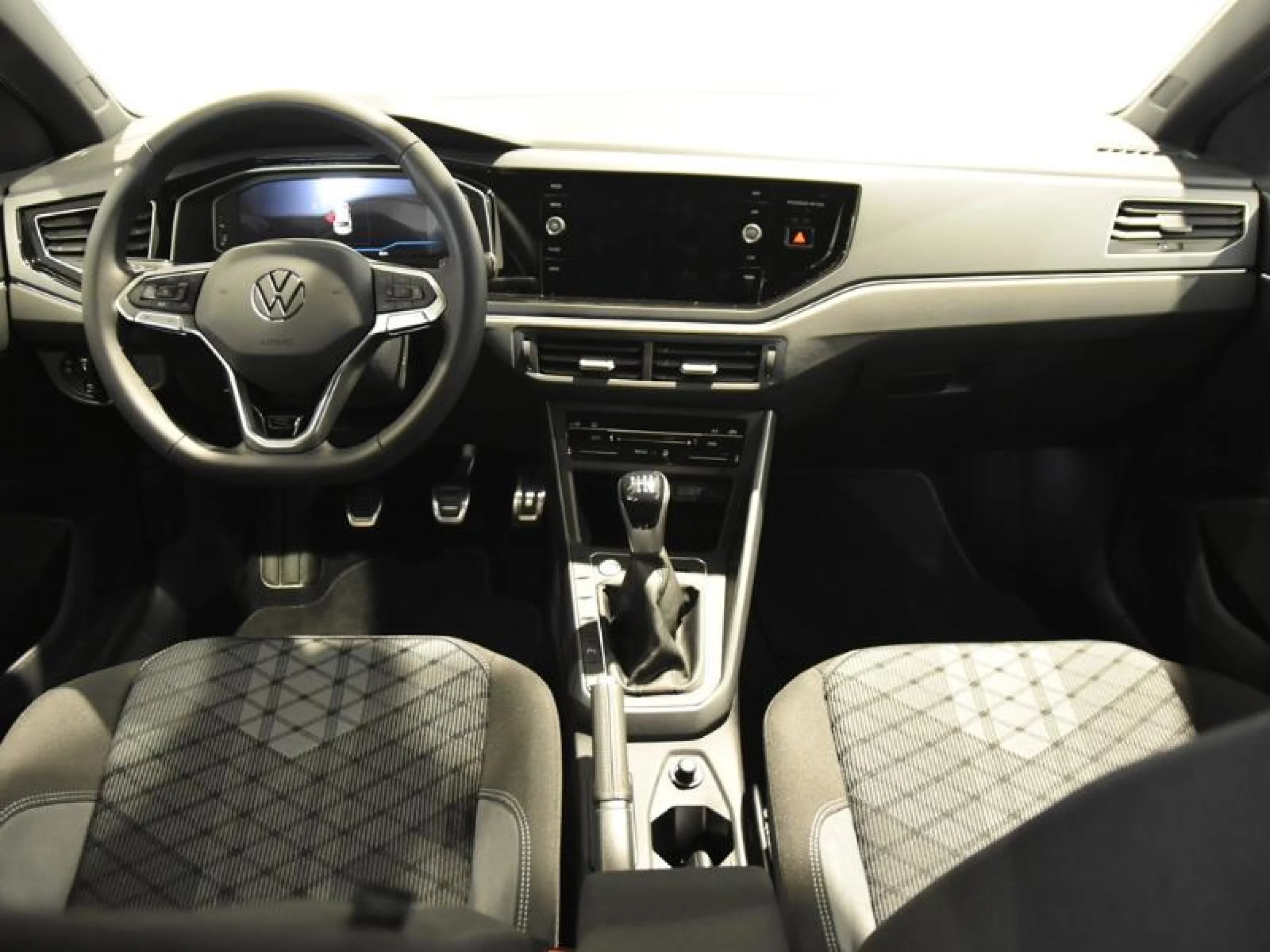 VOLKSWAGEN TAIGO TAIGO R LINE  1.0 TSI 85 KW (116 CV )  6 VEL. - Foto 4