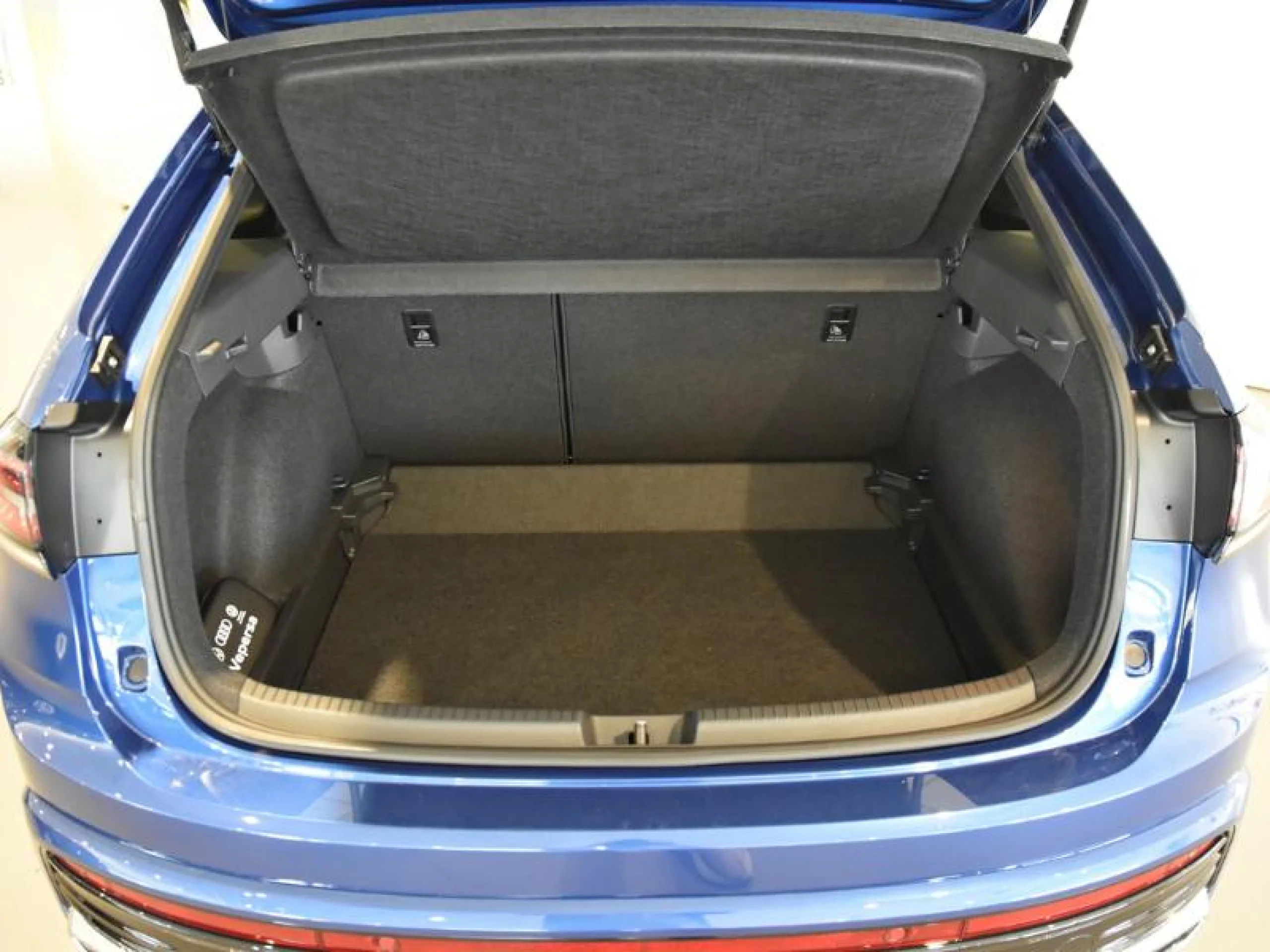 VOLKSWAGEN TAIGO TAIGO R LINE  1.0 TSI 85 KW (116 CV )  6 VEL. - Foto 7