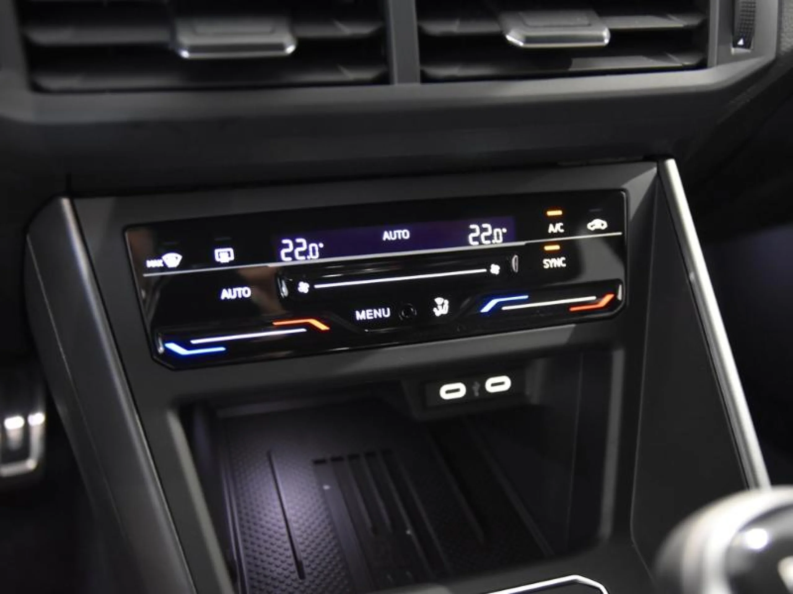 VOLKSWAGEN TAIGO TAIGO R LINE  1.0 TSI 85 KW (116 CV )  6 VEL. - Foto 11