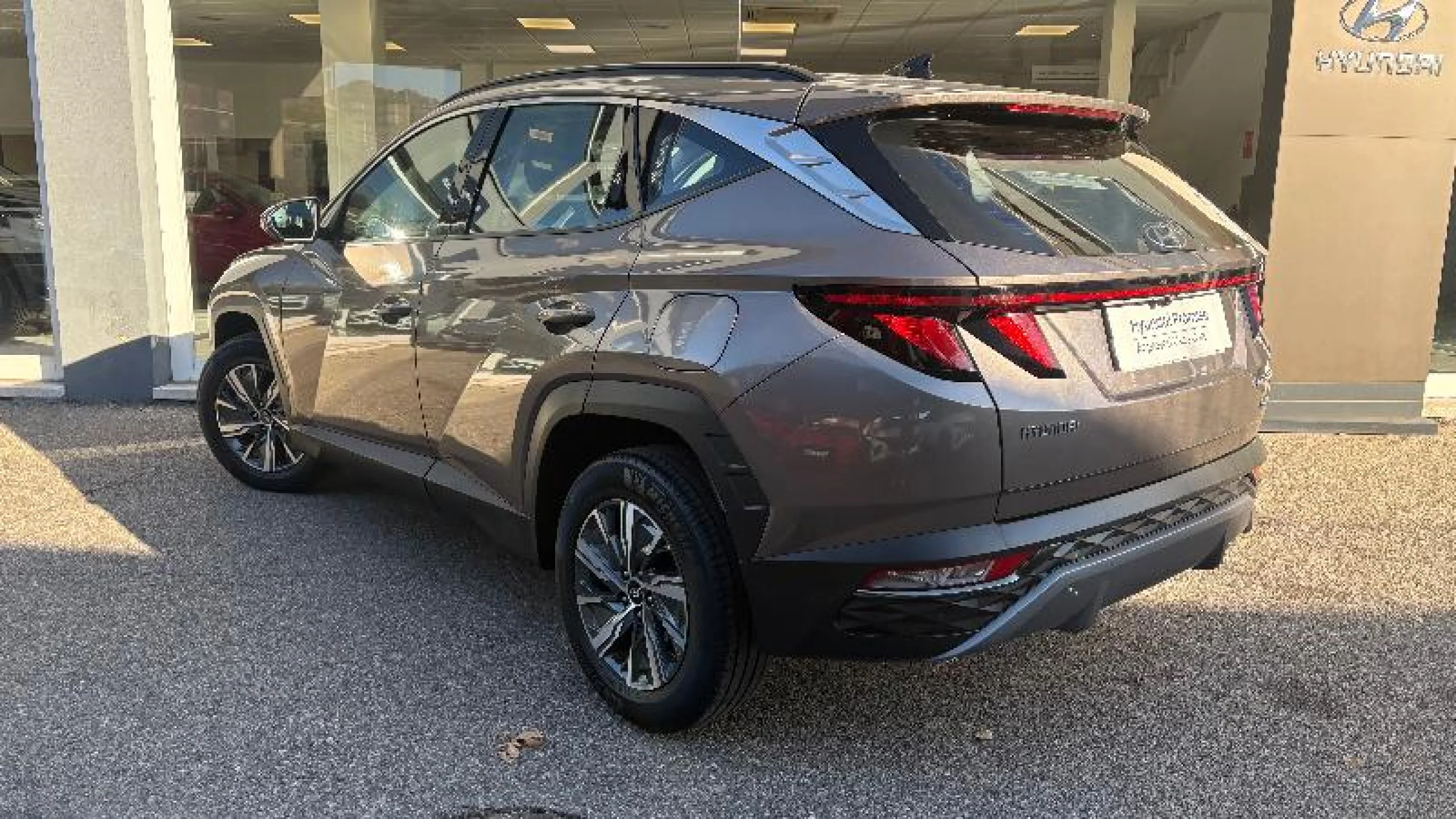 HYUNDAI TUCSON 1.6 CRDI 100KW (136CV) 48V MAXX - Foto 8