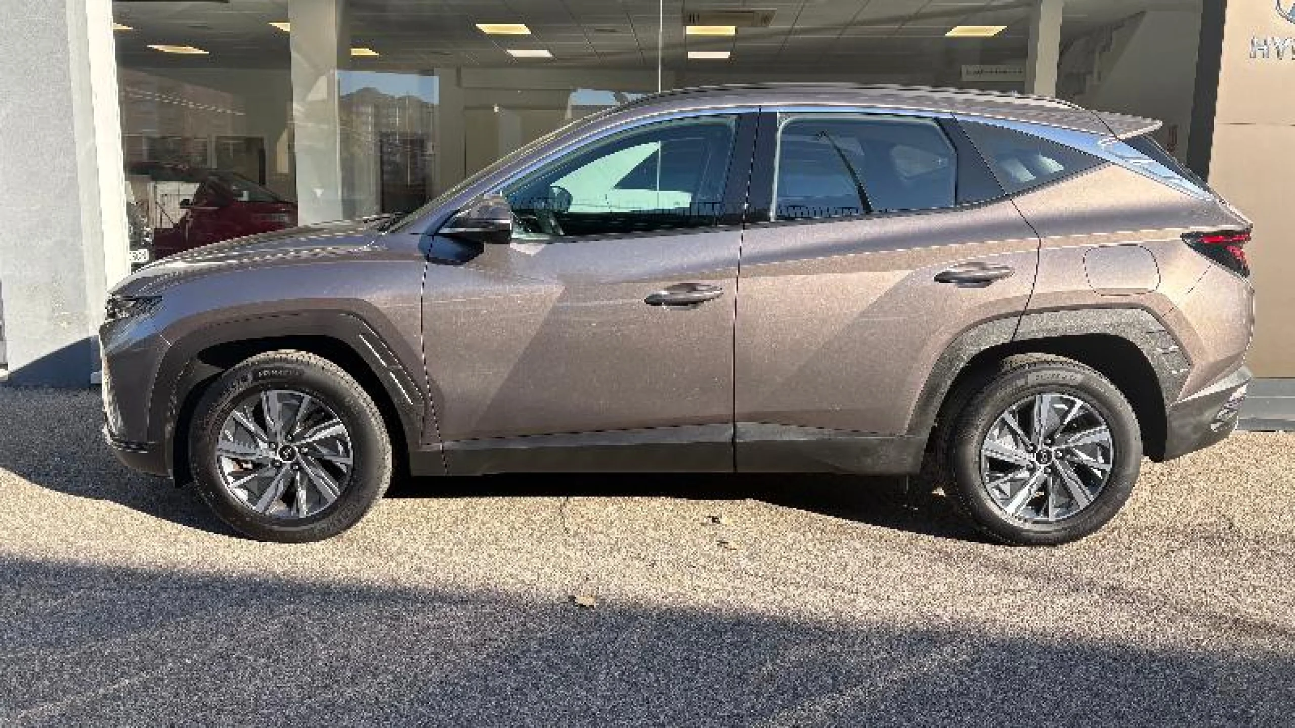 HYUNDAI TUCSON 1.6 CRDI 100KW (136CV) 48V MAXX - Foto 9