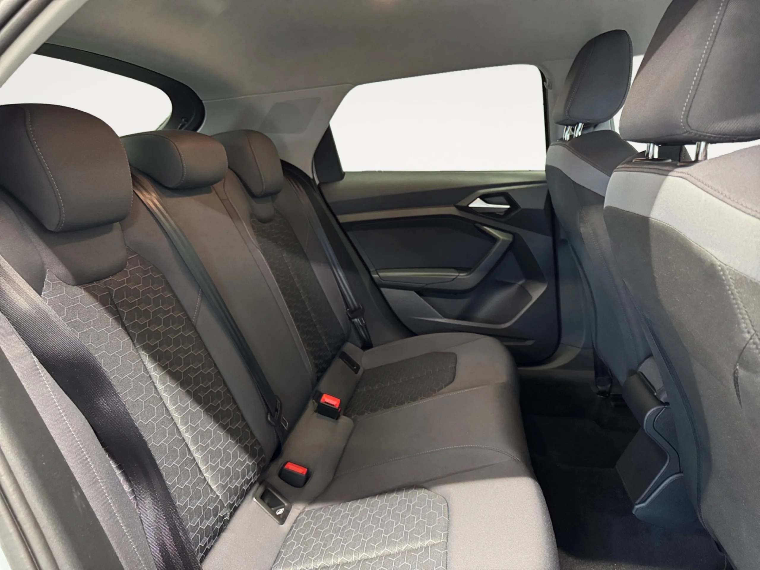 AUDI A1 SPORTBACK ADRENAL BLACK 30TFSI 85KW S TR - Foto 9