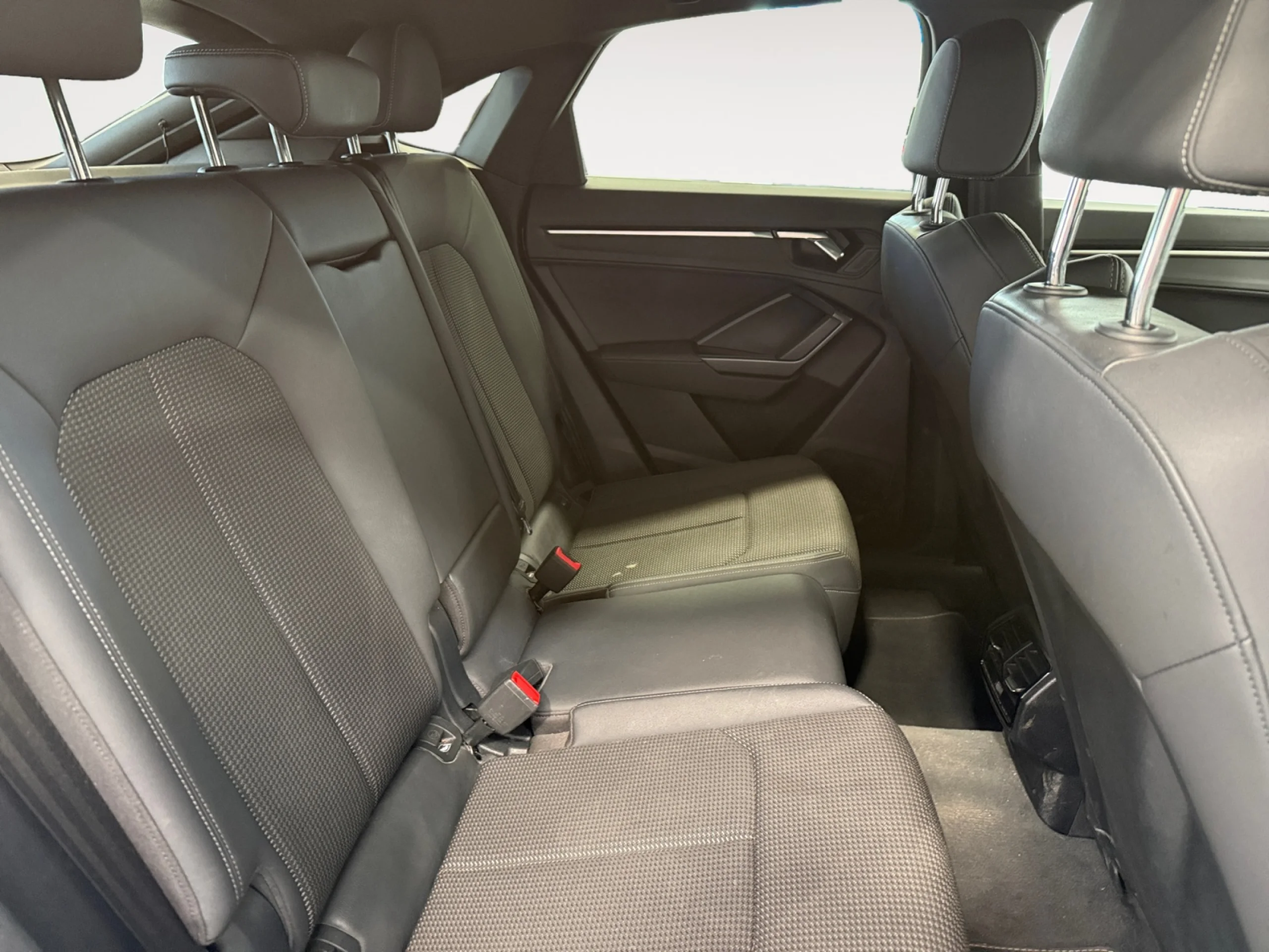 AUDI Q3 SPORTBACK BLACK LINE 35 TDI 110KW (150CV) S TRONIC - Foto 6