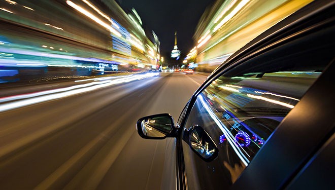 Diez vicios al volante que dañan tu coche