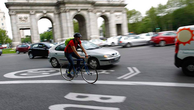 Conductor, respeta al ciclista