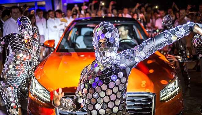 El nuevo Audi Q2 se presenta en Vigo ante 1.200 personas en una noche inetiquetable El nuevo Audi Q2 se presenta en Vigo ante 1.200 personas en una noche inetiquetable