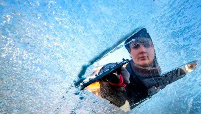 Desempañar las lunas y quitar el hielo es fácil si sabes cómo