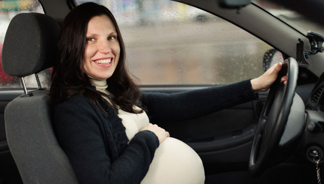 Mitos y verdades sobre conducir embarazada