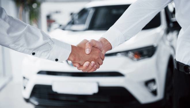 Comprar coches nuevos o coches seminuevos, ¿financiación o renting?