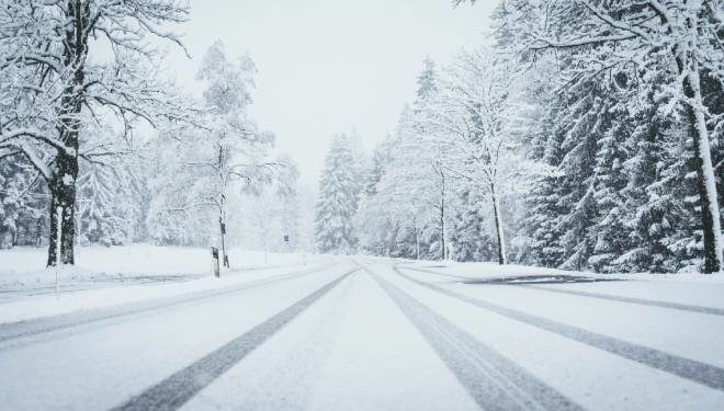 Recomendaciones para conducir con nieve en la calzada