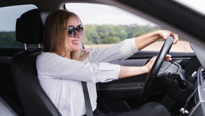 ¿Puedo usar todo tipo de gafas de sol para conducir?